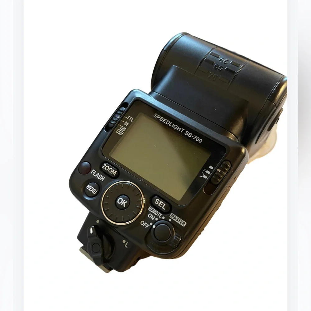 Nikon d3100 9v